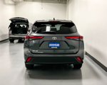 Used 2023 Toyota Highlander L image 6
