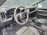 Used 2025 Porsche Cayenne Turbo image 4