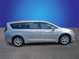 Used 2020 Chrysler Pacifica Limited image 4
