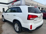 Used 2015 Kia Sorento LX image 4