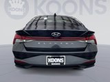 Used 2022 Hyundai Elantra SE w/ Cargo Package image 5