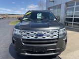 Used 2018 Ford Explorer XLT image 2