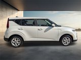 Used 2022 Kia Soul LX w/ Technology Package image 3