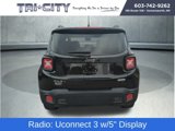 Used 2017 Jeep Renegade Latitude image 4