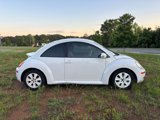 Used 2010 Volkswagen Beetle Coupe image 4
