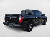 Used 2017 Nissan Titan SV image 5