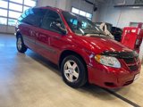 Used 2005 Dodge Caravan SXT w/ Popular Equipment Group image 2