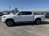 Used 2017 Toyota Tacoma Limited image 2