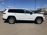Used 2023 Jeep Grand Cherokee L Laredo image 4