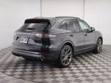 Used 2022 Porsche Cayenne S image 5