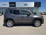 Used 2019 Jeep Renegade Latitude w/ Cold Weather Group image 2