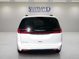 Used 2022 Chrysler Pacifica Touring-L image 5