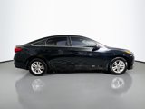 Used 2017 Hyundai Sonata SE w/ Winter Weather Package image 3