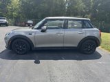 Used 2019 MINI Cooper 4-Door Hardtop image 4