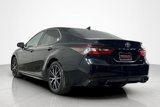 Used 2022 Toyota Camry SE image 3