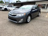 Used 2014 Toyota Camry SE image 2