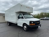 Used 2017 Chevrolet Express 4500 Extended image 2