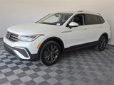 Used 2023 Volkswagen Tiguan SE w/ Panoramic Sunroof Package image 4