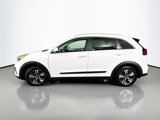 Certified 2022 Kia Niro LXS image 4