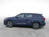 Used 2021 Toyota Highlander XLE image 6