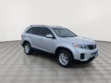 Used 2015 Kia Sorento LX image 3