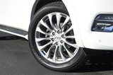 Used 2015 INFINITI QX80 Luxe w/ 22" Wheel Package image 3