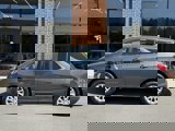 Used 2018 Chevrolet Equinox LT image 2