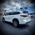 Used 2020 Toyota Highlander Platinum image 3