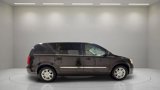 Used 2014 Chrysler Town & Country Touring image 2