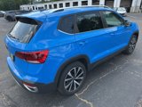 Certified 2022 Volkswagen Taos SE image 4