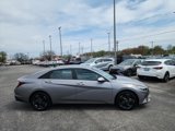 Used 2023 Hyundai Elantra SEL image 3