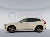 Used 2018 Volvo XC60 T6 Momentum w/ Vision Package image 2