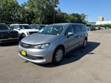 Used 2020 Chrysler Voyager L image 4