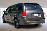 Used 2016 Dodge Grand Caravan SE image 2