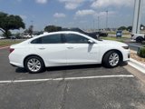 Used 2022 Chevrolet Malibu LT image 3