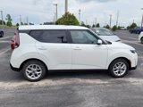 Used 2024 Kia Soul LX w/ Option Group 015 image 5