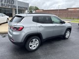 Used 2022 Jeep Compass Latitude w/ Convenience Group image 3