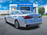 Used 2023 Nissan Altima 2.5 SV image 2