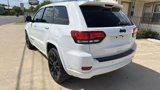 Used 2018 Jeep Grand Cherokee Altitude image 3