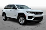 Used 2022 Jeep Grand Cherokee Laredo w/ Luxury Tech Group I image 2