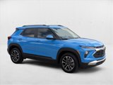 Used 2024 Chevrolet TrailBlazer LT w/ Driver Confidence Package image 3