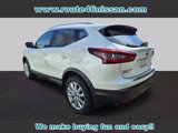 Used 2022 Nissan Rogue Sport SV image 3