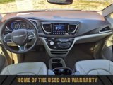 Used 2017 Chrysler Pacifica Touring-L image 5
