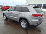 Used 2020 Jeep Grand Cherokee Laredo image 3