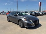 Used 2024 Nissan Altima 2.5 SV image 2