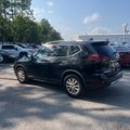 Used 2020 Nissan Rogue SV image 3