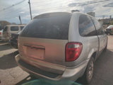 Used 2006 Chrysler Town & Country Touring image 3