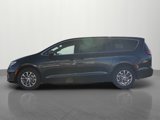 New 2025 Chrysler Pacifica Select image 3