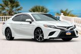 Used 2018 Toyota Camry SE image 2