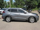 Used 2020 Nissan Rogue SV image 2